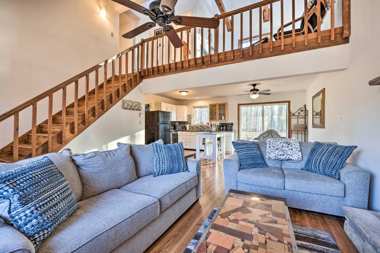 Holiday home With Fire Pit, 4 Mi To State Park!